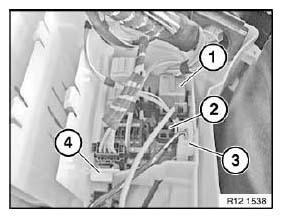 G04777977