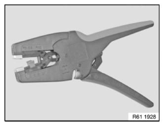 G13694055